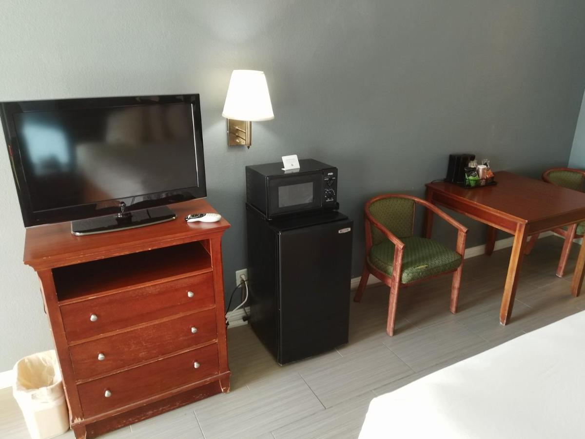 Rio Del Sol Inn Нидлс Экстерьер фото