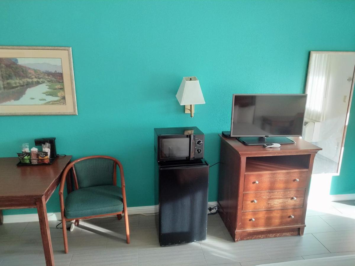 Rio Del Sol Inn Нидлс Экстерьер фото